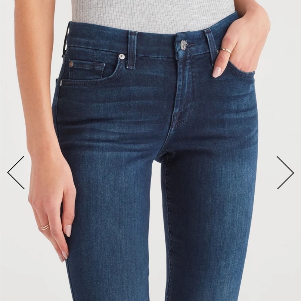 7 For All Mankind medium wash Kimmie straight leg jean - Picture 4 of 9